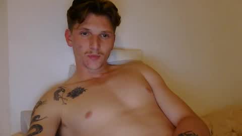Snapshot of superhardxxxx chatting on October 9, 9:42 pm Ctrl My Body online show from October 9, 9:42 pm