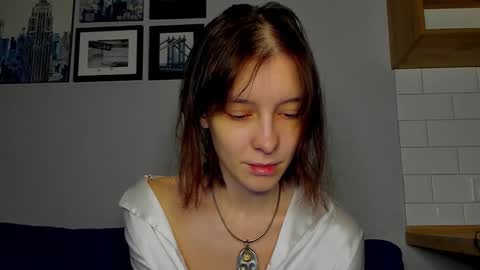 Una online show from November 20, 4:11 am