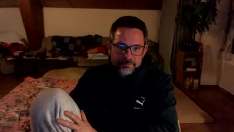 supersquirrel81 online show from March 8, 3:21 am