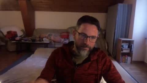 supersquirrel81 online show from November 8, 7:00 am