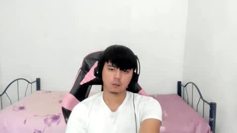 supr4m0 online show from January 13, 9:28 am