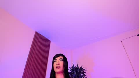 Snapshot of suprasexyjohn chatting on January 18, 10:17 pm llllSupra llll online show from January 18, 10:17 pm