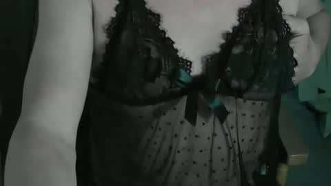 Supwitchoo online show from December 17, 3:57 am