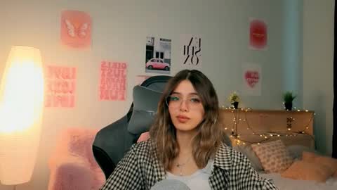 Sara online show from March 18, 1:39 pm