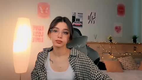 Sara online show from March 19, 1:49 pm