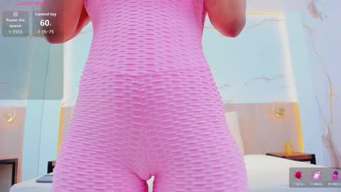 Susan online show from January 9, 12:00 pm