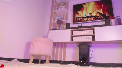 Snapshot of susan_jones_tcw chatting on September 16, 12:34 am online show from September 16, 12:34 am