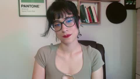 Snapshot of susana_w chatting on September 15, 10:22 pm susana_w online show from September 15, 10:22 pm