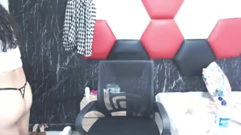 Snapshot of susanleroy chatting on December 10, 2:59 am susanleroy online show from December 10, 2:59 am