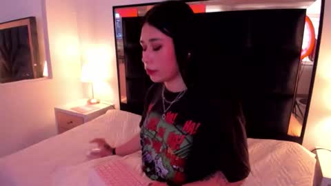 Snapshot of susanvilla chatting on October 8, 9:32 pm susanvilla online show from October 8, 9:32 pm