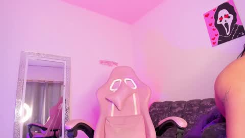 Sussan Nicole  online show from April 8, 1:14 pm