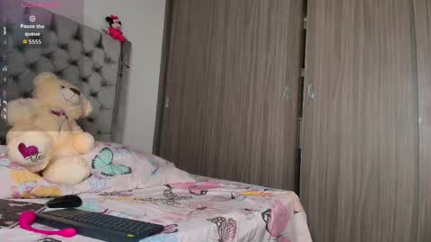 Snapshot of sussidream chatting on October 17, 10:25 pm Andrea online show from October 17, 10:25 pm