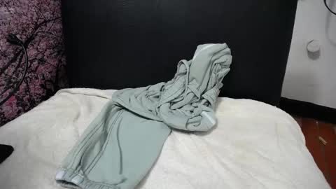susy_perverttt online show from May 10, 4:35 pm