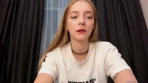 Snapshot of susyschuerholz chatting on October 15, 7:04 pm Jessica online show from October 15, 7:04 pm