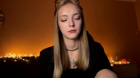 Snapshot of susyschuerholz chatting on October 9, 3:28 pm Jessica online show from October 9, 3:28 pm
