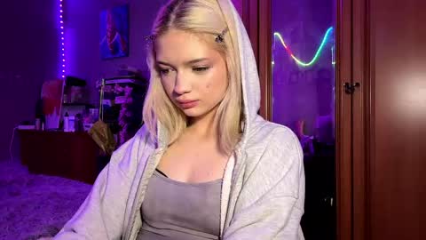 Stacy online show from May 15, 11:34 pm