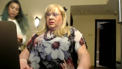 My name is Sissy or more fully Suzanna Aprilia Maria Mariquita Catarina Chinita Banci. Soy una puta - que chimba ladybug online show from February 28, 6:52 pm