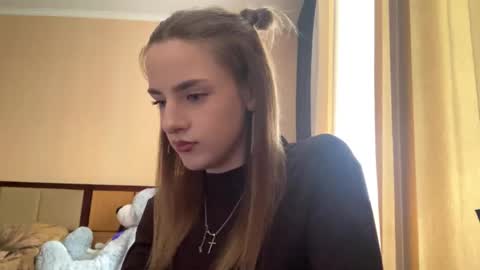 Emila online show from May 17, 11:08 am