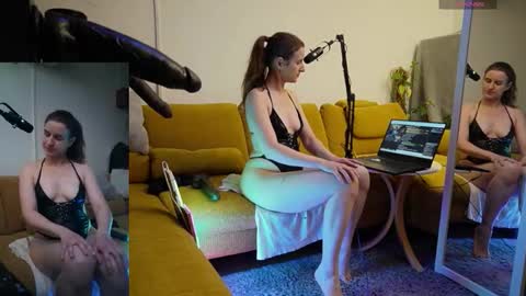 suzannexxxxxx online show from March 3, 9:44 pm