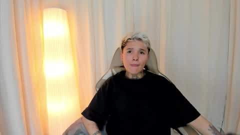 suzu_wolf online show from October 15, 4:16 am