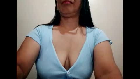 Snapshot of suzzie_hot chatting on February 9, 8:56 pm suzzie_hot online show from February 9, 8:56 pm