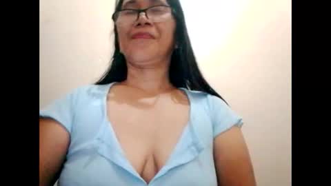 Snapshot of suzzie_hot chatting on February 9, 11:58 am suzzie_hot online show from February 9, 11:58 am