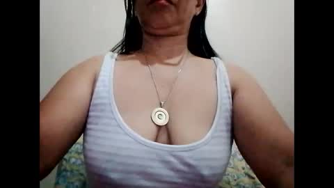 Snapshot of suzzie_hot chatting on February 26, 9:20 pm suzzie_hot online show from February 26, 9:20 pm