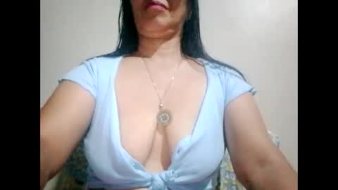 Snapshot of suzzie_hot chatting on March 3, 11:22 am suzzie_hot online show from March 3, 11:22 am