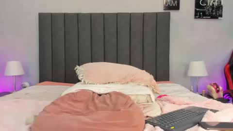 Sven online show from May 28, 1:58 am