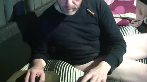 Snapshot of swartarn chatting on October 9, 11:10 pm ArnSwart online show from October 9, 11:10 pm