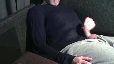 Snapshot of swartarn chatting on December 4, 8:56 pm ArnSwart online show from December 4, 8:56 pm