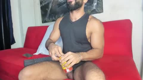Snapshot of sweatyhairypig1 chatting on September 28, 2:09 am joel bliss online show from September 28, 2:09 am