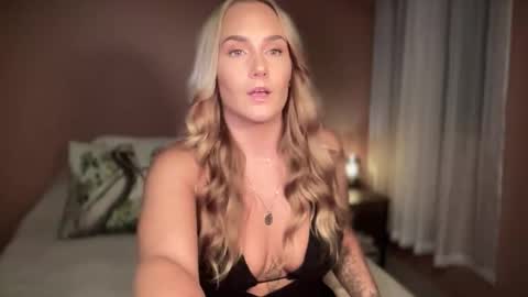 Swedish Candii online show from February 12, 2:15 am