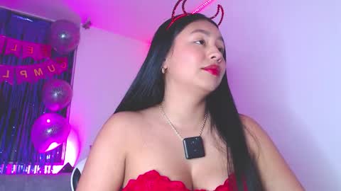 Snapshot of sweeet_amy chatting on October 8, 9:21 pm Amy IG sweeet amy0 online show from October 8, 9:21 pm