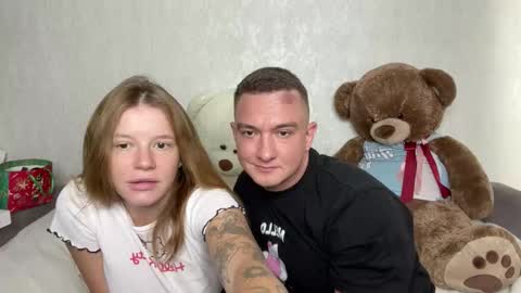 Mia and Robert online show from October 3, 7:16 am