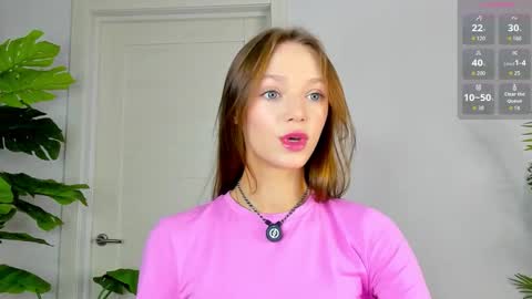 Alice online show from October 25, 8:09 pm