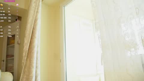 free  online show from April 26, 1:53 pm