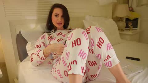 free  online show from December 15, 1:29 pm