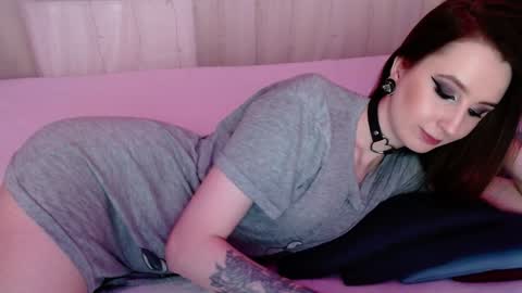 Alice online show from February 8, 9:25 pm