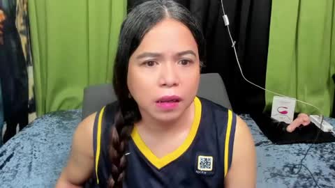 izza  izzasweet online show from April 28, 12:41 am