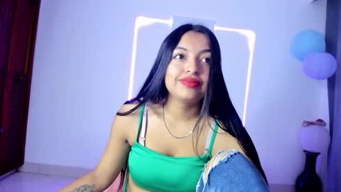 Snapshot of sweet_cinamon69 chatting on October 13, 2:08 pm Canela online show from October 13, 2:08 pm