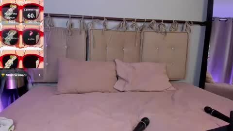 Snapshot of sweet_cleo__ chatting on October 20, 9:31 pm Cleo online show from October 20, 9:31 pm