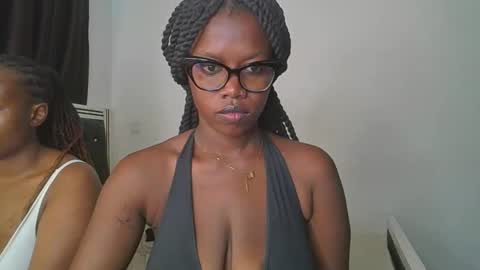 sweet_ella6 online show from April 4, 2:02 pm