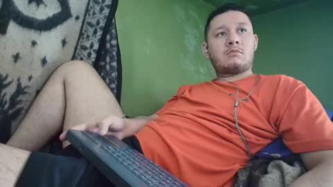 Snapshot of sweet_guy36 chatting on September 20, 4:43 pm sweet_guy36 online show from September 20, 4:43 pm