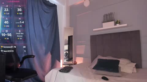 Snapshot of sweet_janne chatting on September 23, 8:15 pm sweet_janne online show from September 23, 8:15 pm