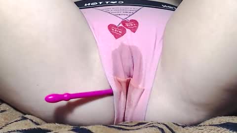 Snapshot of sweet_kitten25 chatting on September 9, 5:29 am Kitten online show from September 9, 5:29 am