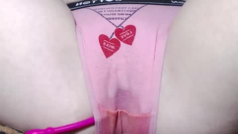 Snapshot of sweet_kitten25 chatting on February 19, 1:17 pm Kitten online show from February 19, 1:17 pm