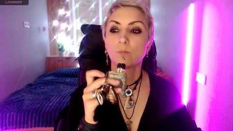 sweet_n_strong online show from November 20, 5:10 pm