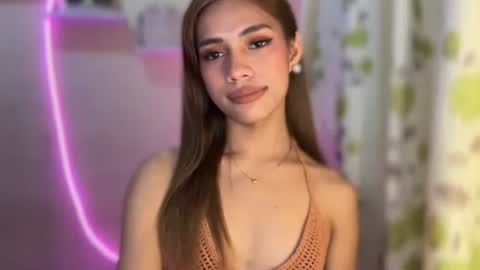 Snapshot of sweet_nikki03 chatting on September 22, 8:02 pm sweet_nikki03 online show from September 22, 8:02 pm