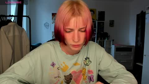 kira online show from April 6, 11:22 am